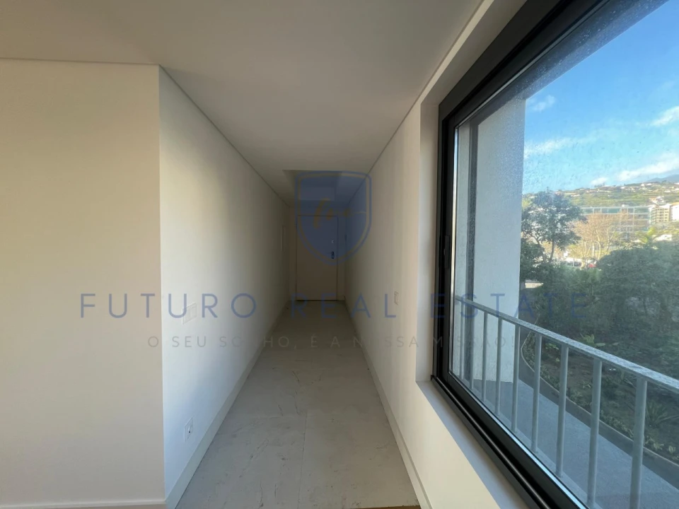 Apartamento T4 para Venda em São Martinho Foto 25
