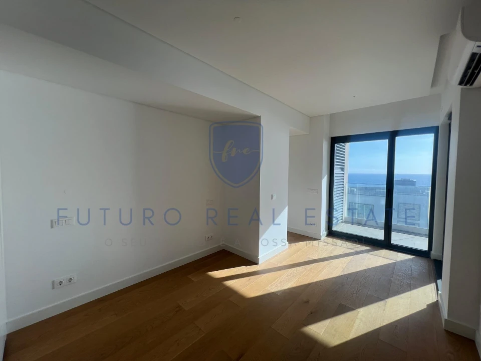 Apartamento T4 para Venda em São Martinho Foto 29