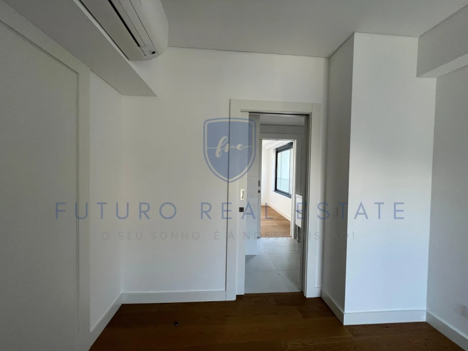 Apartamento T4 para Venda em São Martinho Foto 35