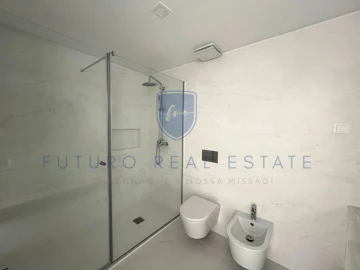 Apartamento T4 para Venda em São Martinho