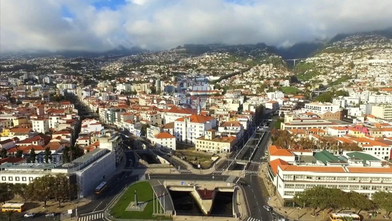 Apartamento T3 para Venda em Funchal (Se) Foto 3