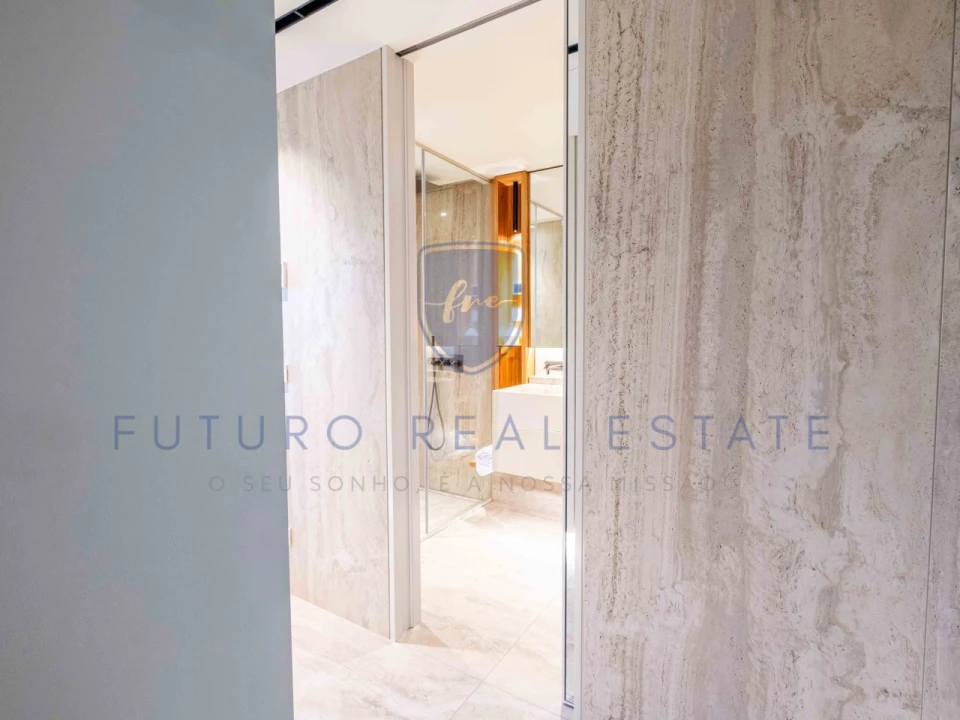 Apartamento T2 para Venda em São Martinho Foto 16
