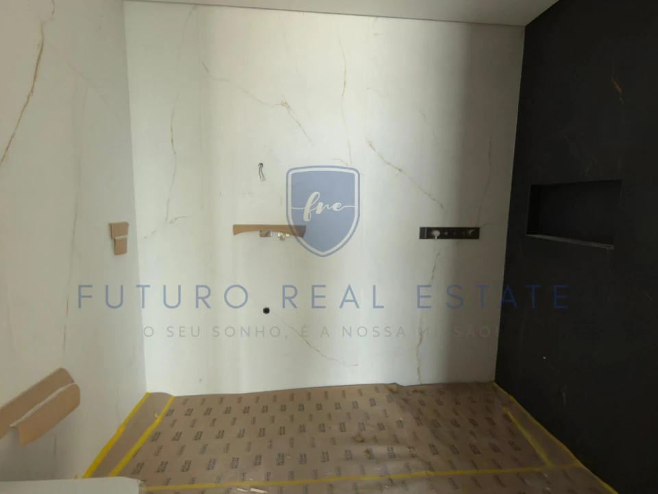 Apartamento T2 para Venda em Funchal (Santa Luzia) Foto 4