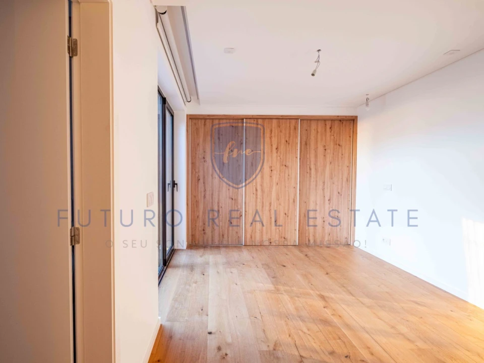 Apartamento T2 para Venda em São Martinho Foto 9