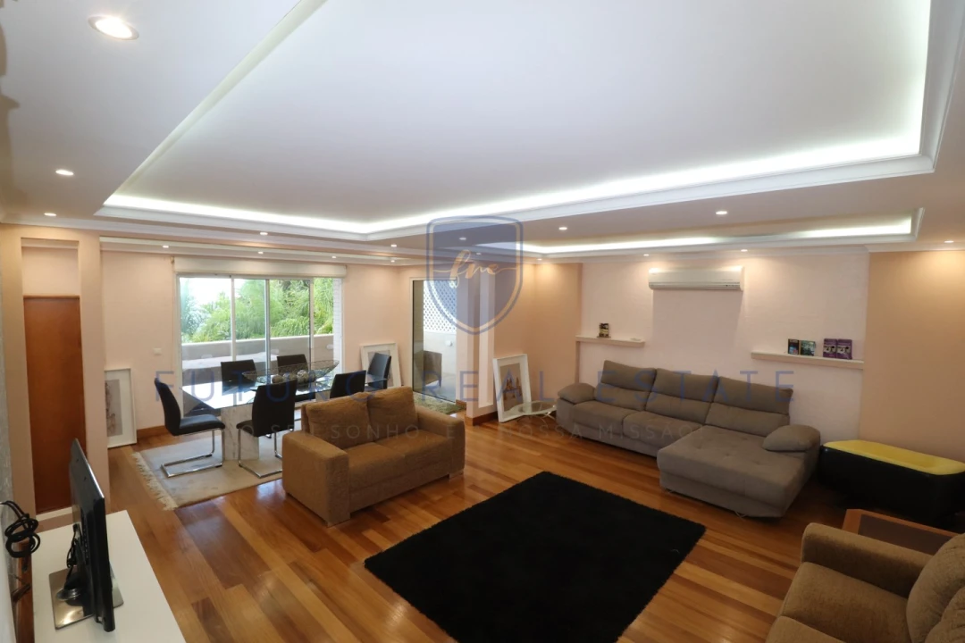 Apartamento T4 para Venda em São Martinho Foto 4