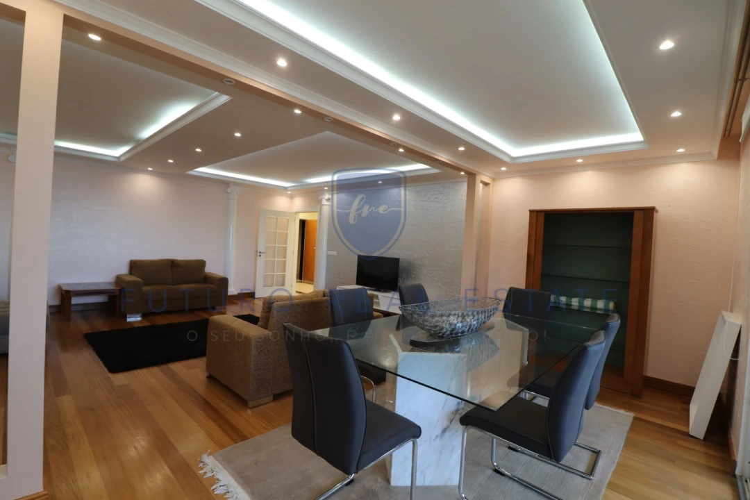 Apartamento T4 para Venda em São Martinho Foto 6