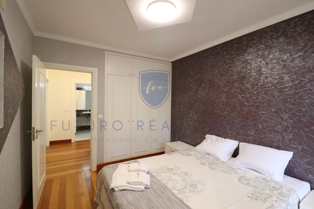 Apartamento T4 para Venda em São Martinho Foto 10
