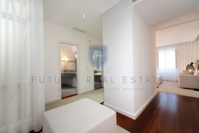 Moradia T4 para Venda em Funchal (Se)