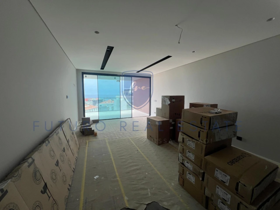 Apartamento T2 para Venda em Funchal (Santa Luzia) Foto 2