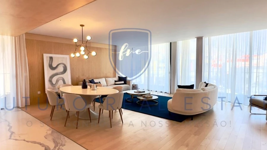 Apartamento T3 para Venda em Funchal (Se)