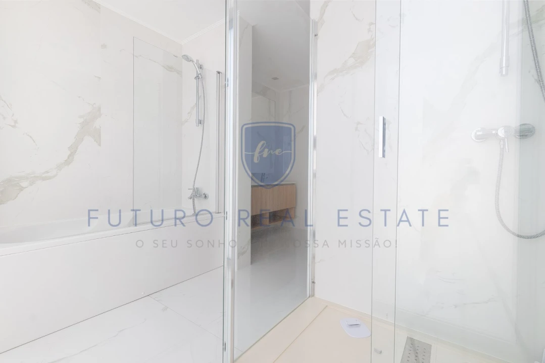 Apartamento T4 para Venda em São Martinho Foto 19