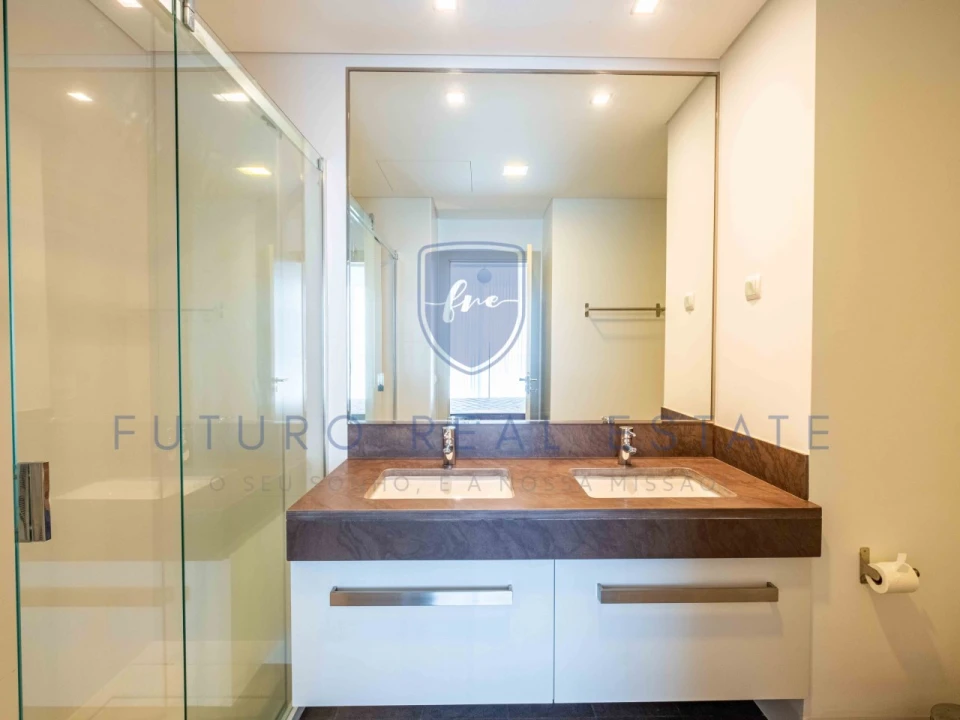 Apartamento T2 para Venda em São Martinho Foto 24