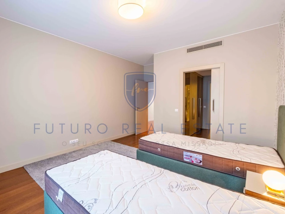 Apartamento T2 para Venda em São Martinho Foto 17
