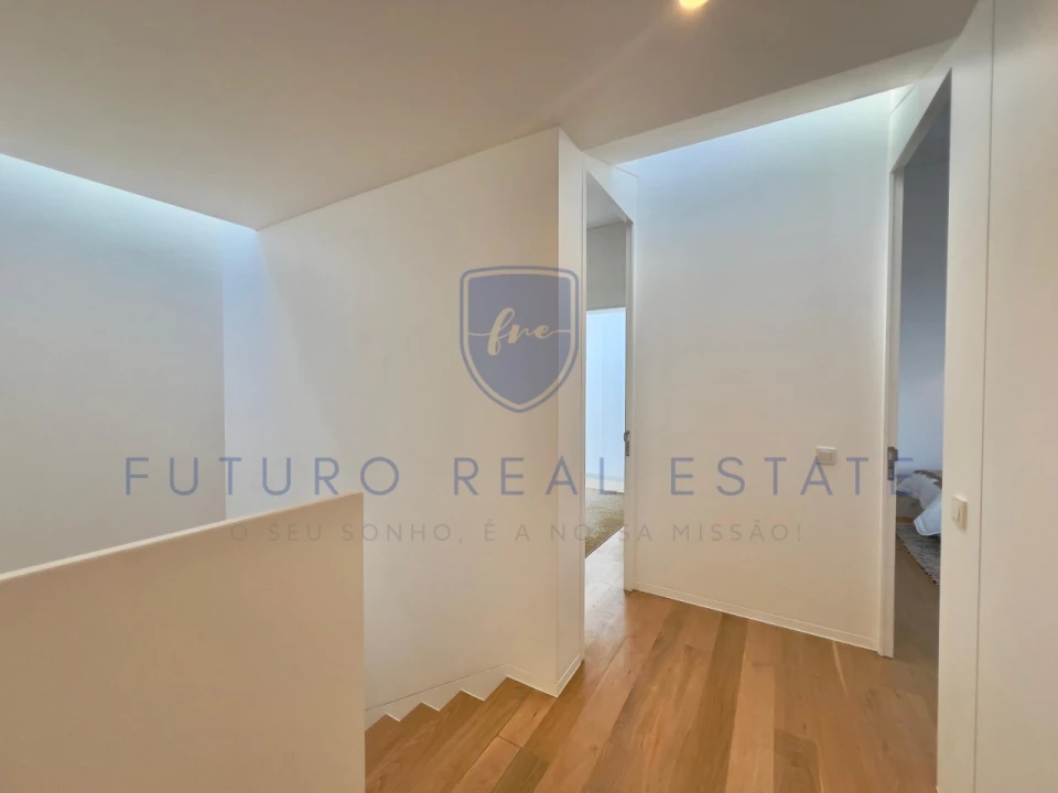 Moradia T4 para Venda em São Martinho Foto 52