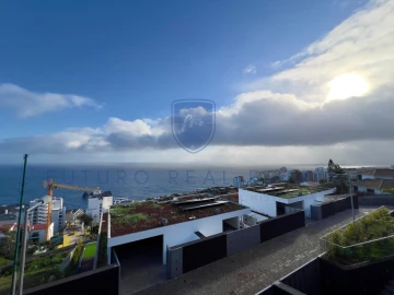 Moradia T4 para Venda em São Martinho