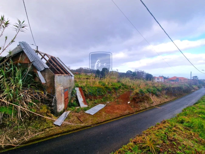 Terreno para Venda em Porto Moniz Foto 20