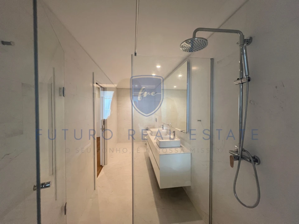 Apartamento T3 para Venda em São Martinho Foto 31