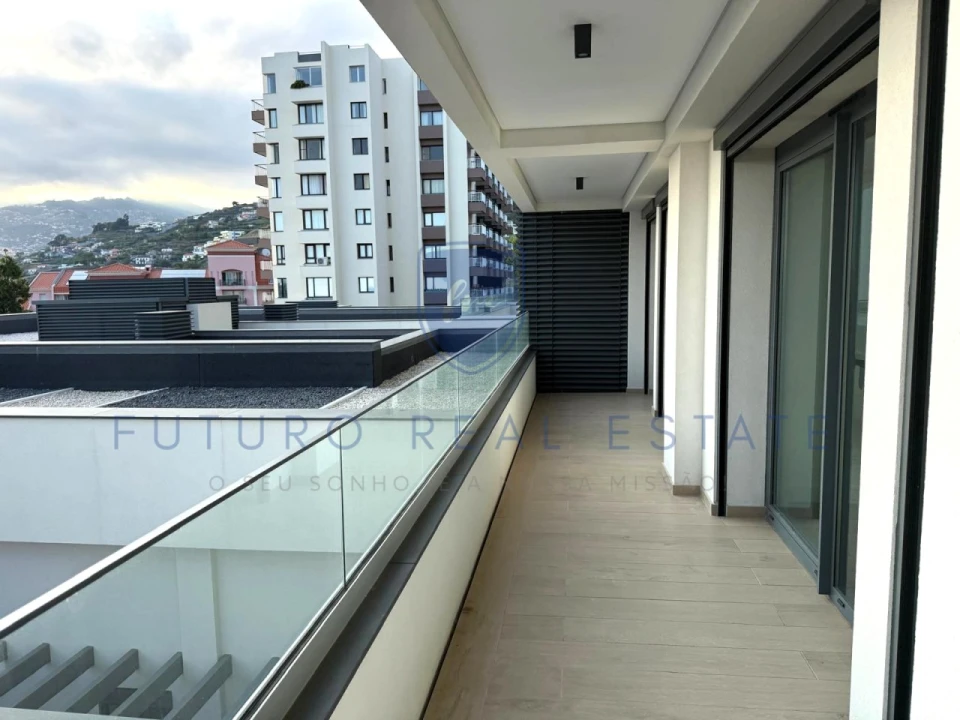 Apartamento T3 para Venda em São Martinho Foto 23