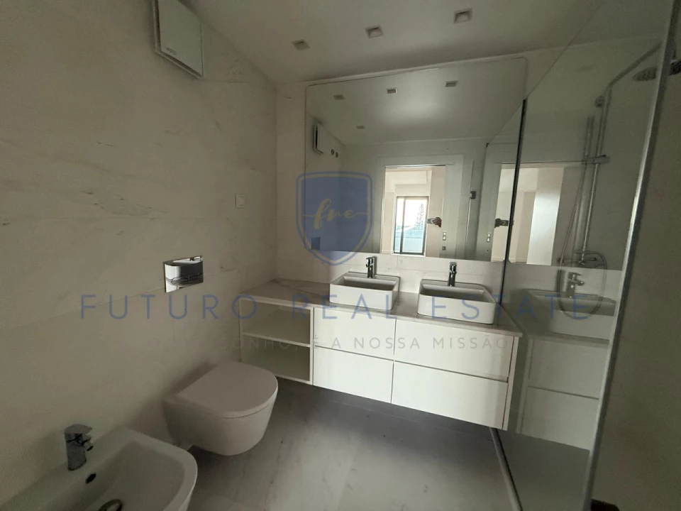 Apartamento T3 para Venda em São Martinho Foto 12
