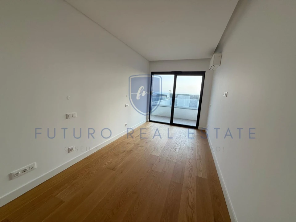 Apartamento T3 para Venda em São Martinho Foto 16