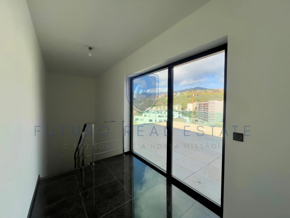 Apartamento T3 para Venda em São Martinho Foto 32