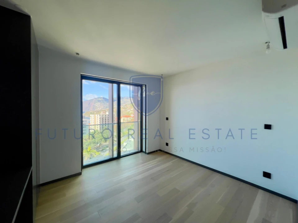 Apartamento T3 para Venda em São Martinho Foto 21
