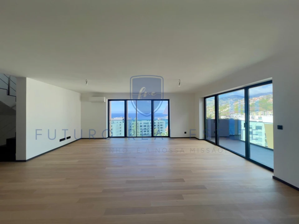 Apartamento T3 para Venda em São Martinho Foto 3