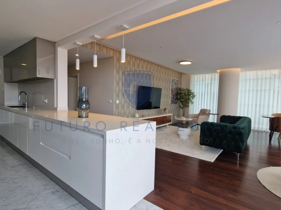 Apartamento T4 para Venda em Funchal (Se) Foto 16