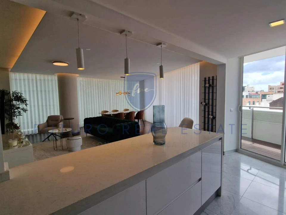 Apartamento T4 para Venda em Funchal (Se) Foto 17