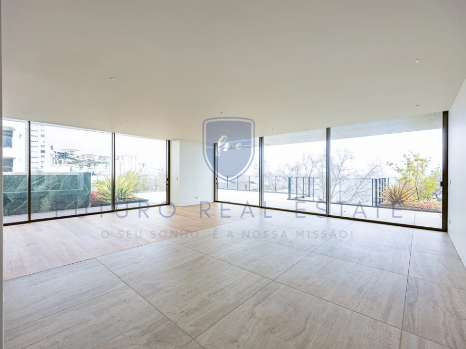 Apartamento T3 para Venda em São Martinho Foto 5
