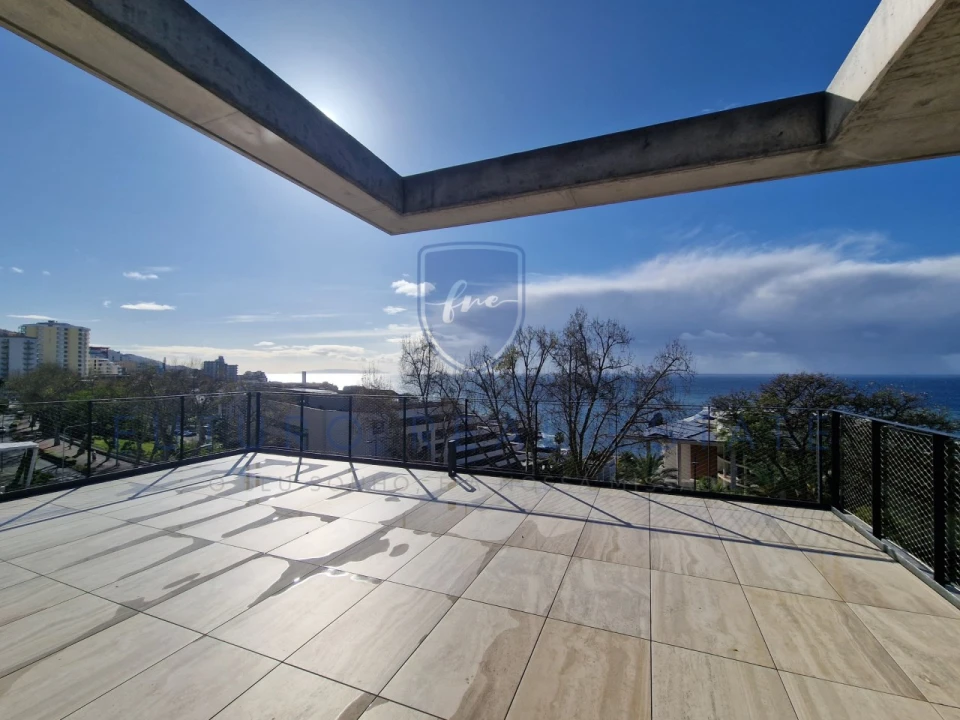 Apartamento T3 para Venda em São Martinho Foto 1