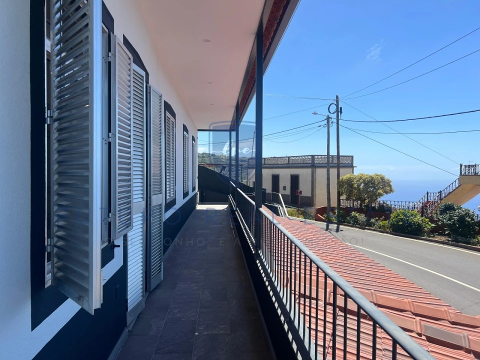 Moradia T3 para Venda em Fajã da Ovelha Foto 4