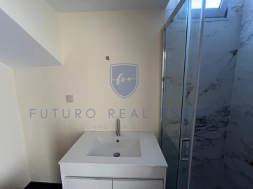 Moradia T3 para Venda em Fajã da Ovelha