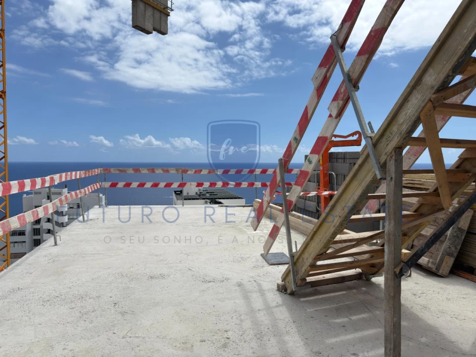 Apartamento T2 para Venda em São Martinho Foto 48