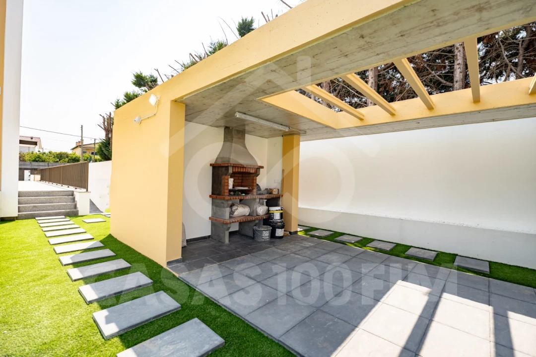 Apartamento T3 para Venda em Parceiros e Azoia Foto 13