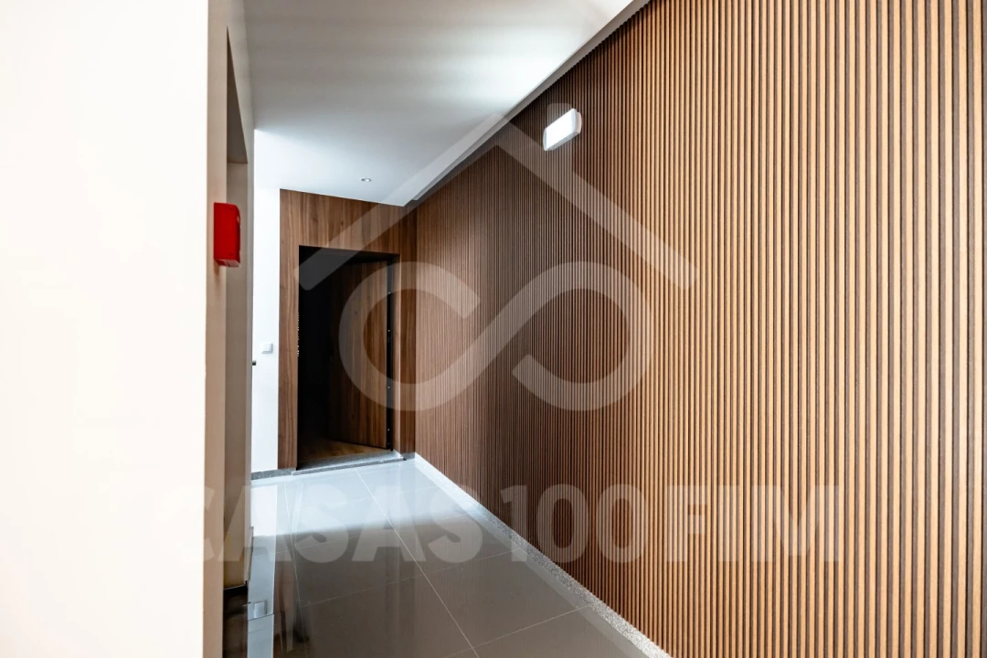 Apartamento T3 para Venda em Parceiros e Azoia Foto 11