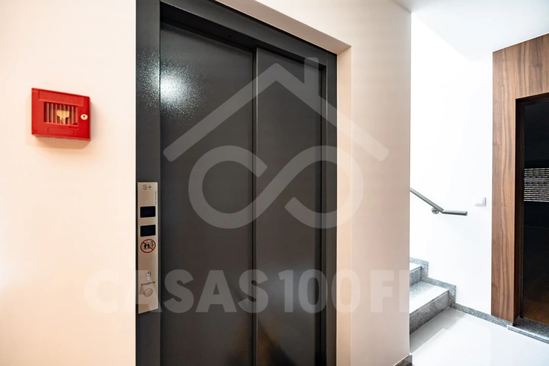 Apartamento T3 para Venda em Parceiros e Azoia Foto 12