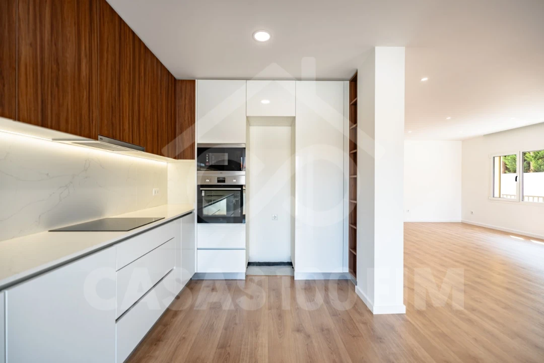 Apartamento T3 para Venda em Parceiros e Azoia Foto 3