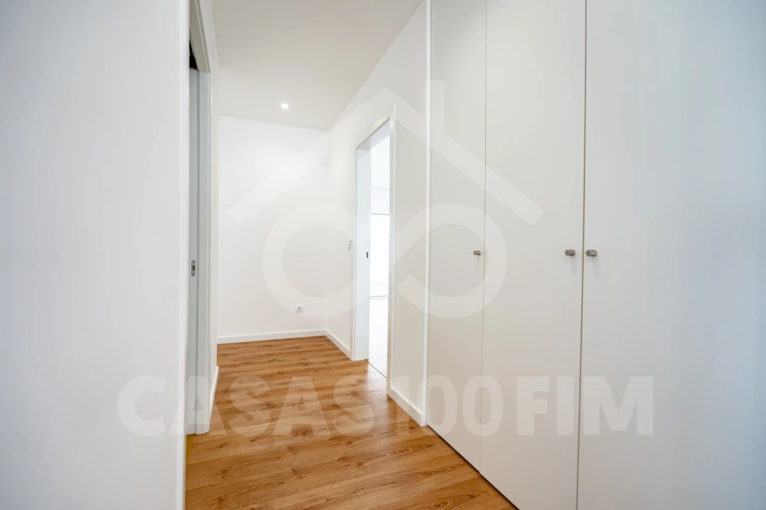 Apartamento T3 para Venda em Parceiros e Azoia Foto 5