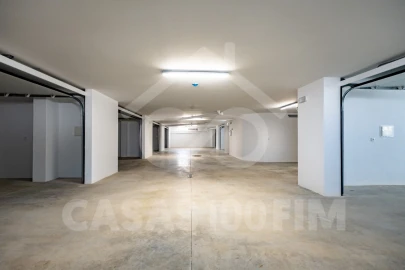 Apartamento T3 para Venda em Parceiros e Azoia