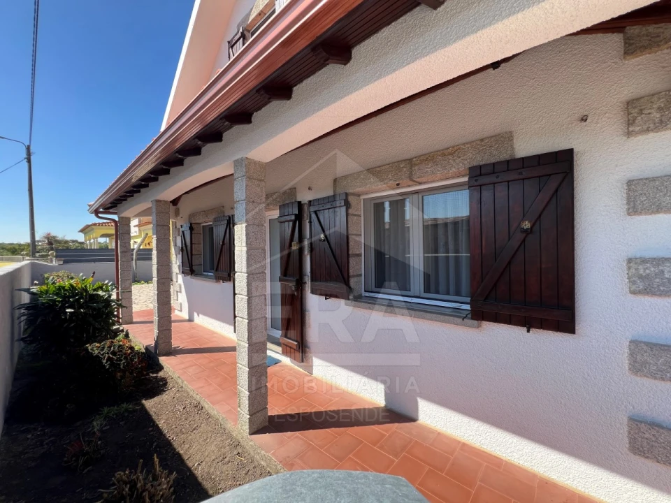 Moradia T3 para Venda em Antas Foto 1