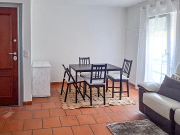 Apartamento T3 para Arrendamento em Bacelo e Senhora da Saúde