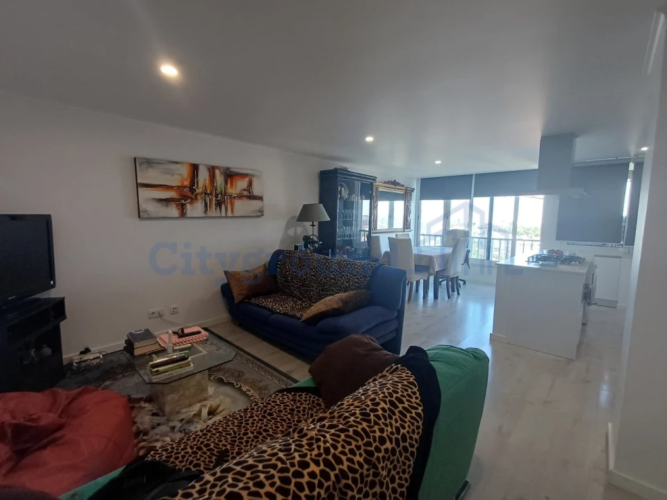 Apartamento T3 para Venda em Benfica Foto 5