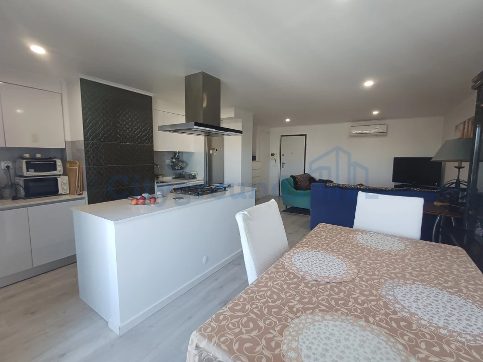 Apartamento T3 para Venda em Benfica Foto 1