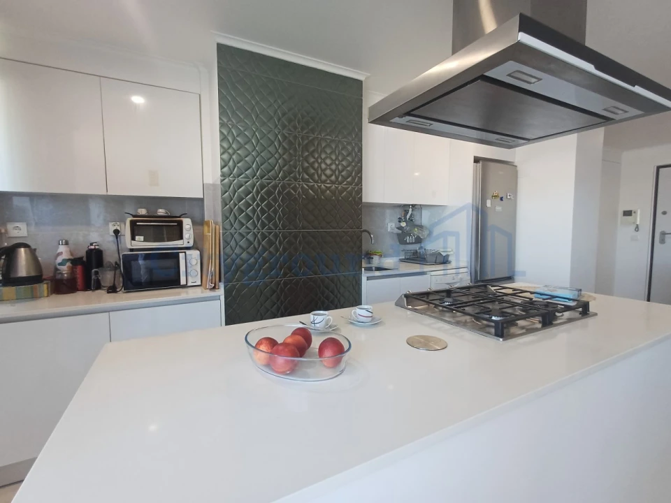 Apartamento T3 para Venda em Benfica Foto 3
