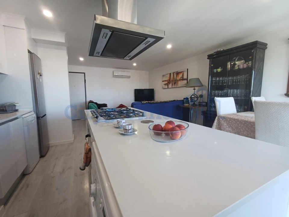 Apartamento T3 para Venda em Benfica Foto 4