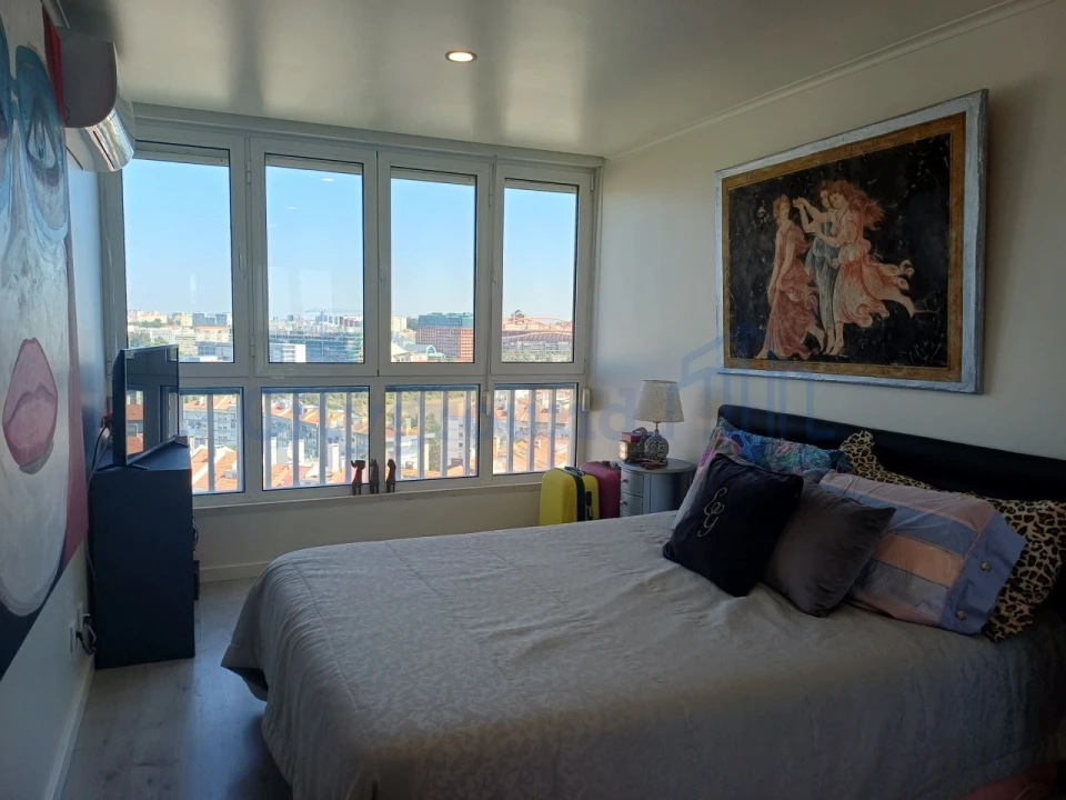 Apartamento T3 para Venda em Benfica Foto 9