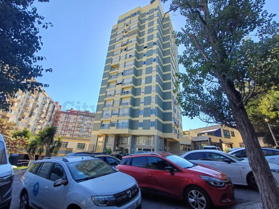 Apartamento T3 para Venda em Benfica Foto 29