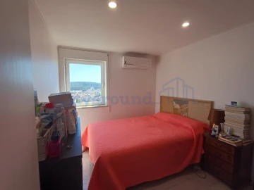 Apartamento T3 para Venda em Benfica