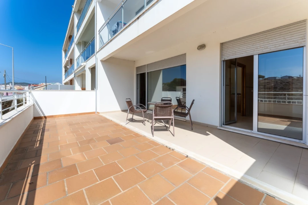 Apartamento T2 para Venda em São Martinho do Porto Foto 13